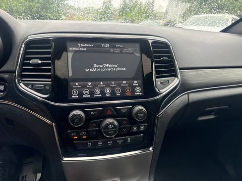 Used 2020 Jeep Grand Cherokee Limited AWD/4WD image 27