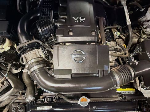 Used 2019 Nissan Frontier SV image 31