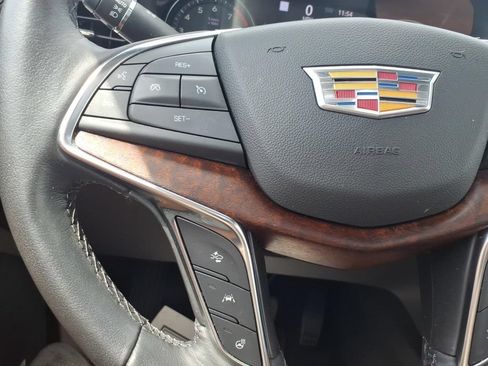 Used 2021 Cadillac XT5 Premium Luxury FWD image 23