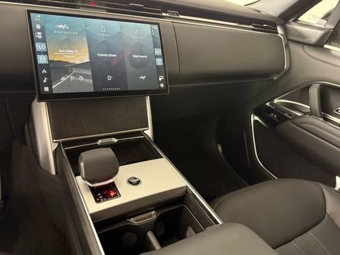 New 2025 Land Rover Range Rover SE AWD/4WD image 22