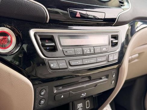 Used 2022 Honda Pilot Elite image 28