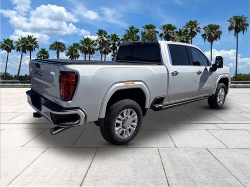 Used 2022 GMC Sierra 2500 Denali w/ Denali Ultimate Package image 8