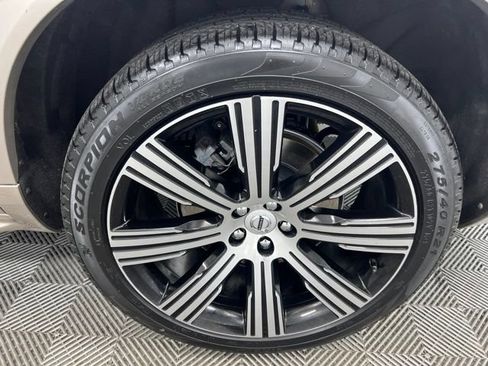 Used 2024 Volvo XC90 B6 Ultimate AWD/4WD image 10