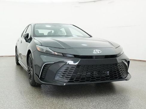 New 2026 Toyota Camry SE FWD image 6