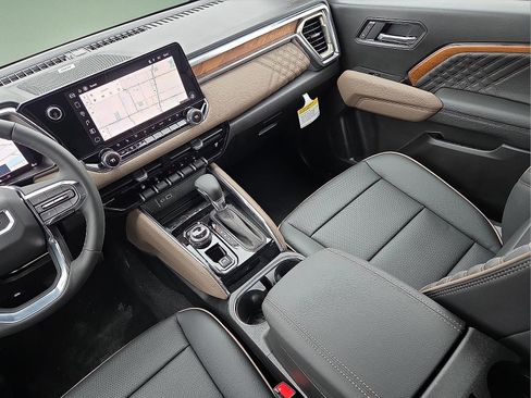 New 2026 GMC Canyon Denali image 12