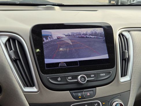 Used 2022 Chevrolet Malibu LT image 22