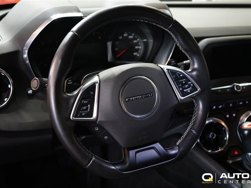 Used 2020 Chevrolet Camaro LT RWD image 15