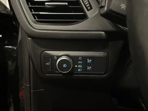 Used 2020 Ford Escape Titanium image 26