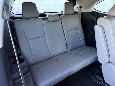 Used 2023 Toyota Highlander XLE image 35