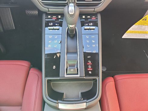 New 2026 Porsche Macan S image 36