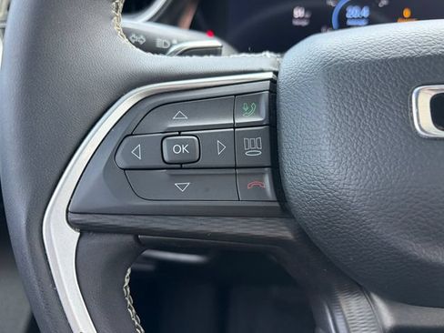 Used 2023 Jeep Grand Cherokee L Laredo AWD/4WD image 14