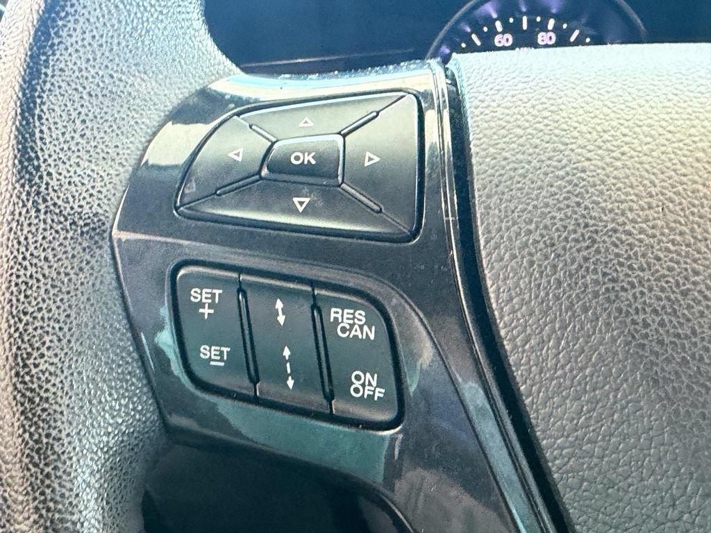 Used 2018 Ford Explorer XLT w/ Equipment Group 202A FWD image 16