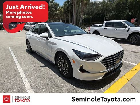 Used 2022 Hyundai Sonata Limited FWD image 1