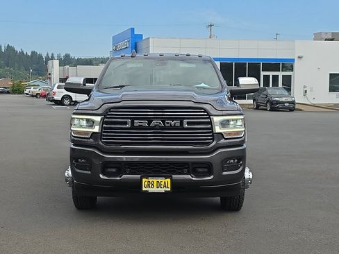 Used 2021 RAM 3500 Laramie AWD/4WD image 3