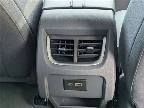 Used 2020 Chevrolet Blazer LT FWD image 16
