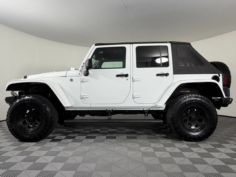 Used 2018 Jeep Wrangler Unlimited Rubicon w/ Connectivity Group AWD/4WD image 57