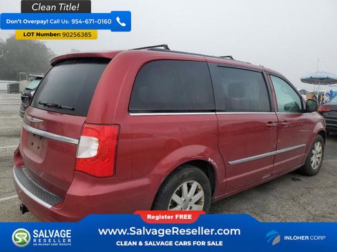 Used 2014 Chrysler Town & Country Touring w/ Trailer Tow Group image 4