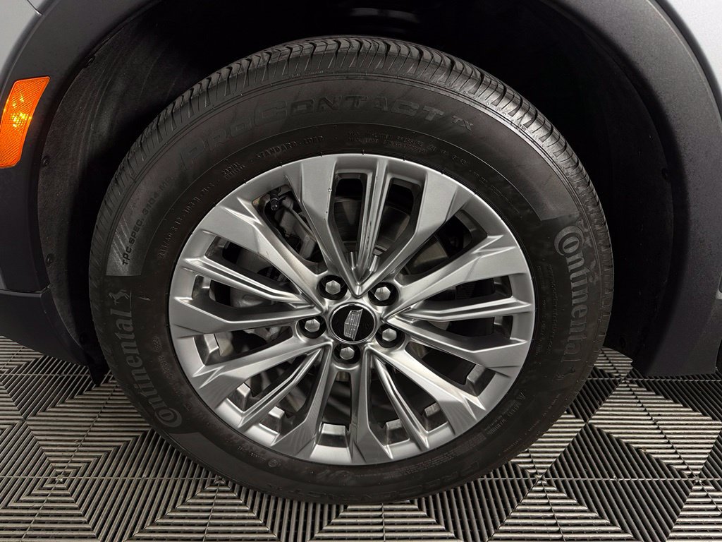 Used 2024 Cadillac XT4 Premium Luxury AWD/4WD image 11