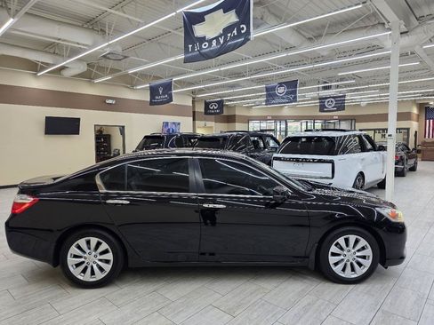 Used 2014 Honda Accord Touring image 5