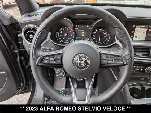 Used 2023 Alfa Romeo Stelvio Veloce image 23