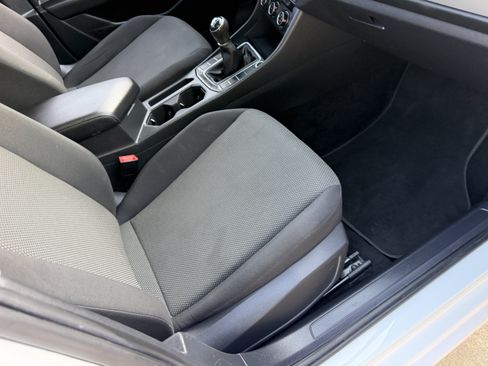 Used 2019 Volkswagen Jetta S w/ Driver Assistance Package FWD image 11