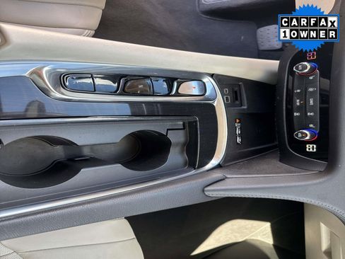 Used 2023 Buick Enclave Essence image 30