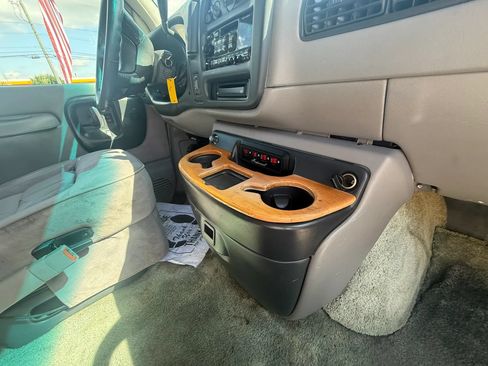 Used 1997 Chevrolet Express 1500 RWD image 23