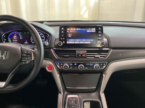 Used 2018 Honda Accord Touring image 21