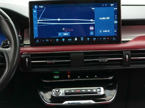 Used 2024 Lincoln Corsair Grand Touring w/ Rear Removable Package Tray AWD/4WD image 18