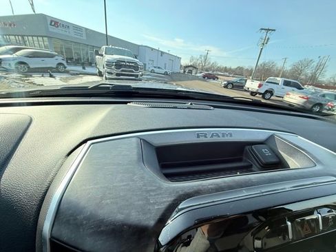 Used 2024 RAM 3500 Big Horn w/ Sport Appearance Package image 7