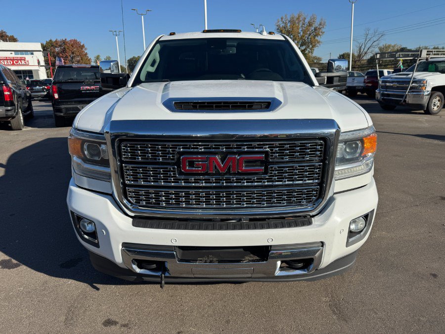 Used 2019 GMC Sierra 3500 Denali AWD/4WD image 8