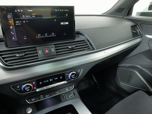 Used 2024 Audi Q5 e Premium Plus w/ Premium Plus Package image 54