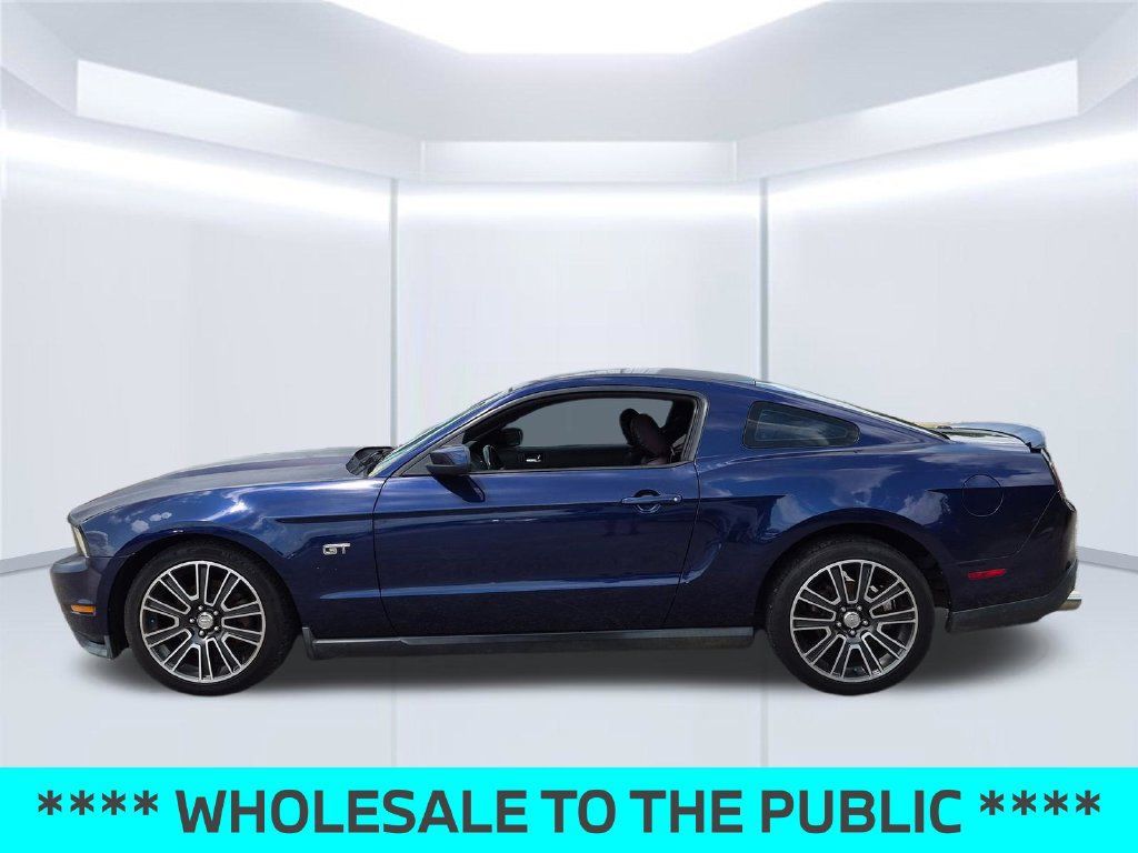 Used 2010 Ford Mustang GT Premium RWD image 2