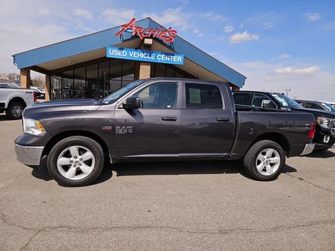 Used 2023 RAM 1500 Classic SLT AWD/4WD image 2