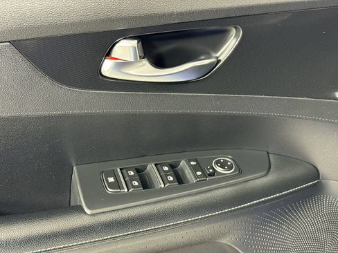 Used 2021 Kia Forte GT-Line FWD image 17