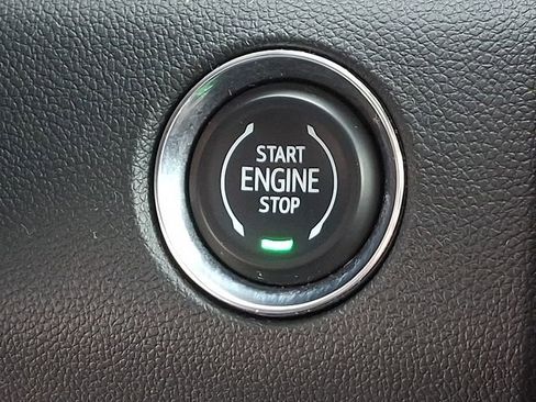 Used 2025 GMC Acadia Elevation image 30