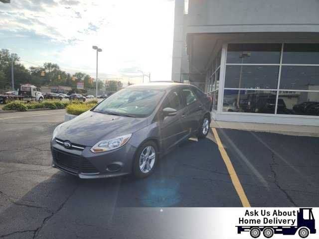 Used 2014 Ford Focus SE w/ SE Winter Package FWD image 1