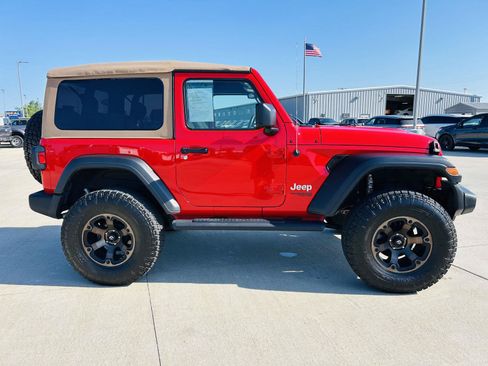 Used 2021 Jeep Wrangler Sport AWD/4WD image 31