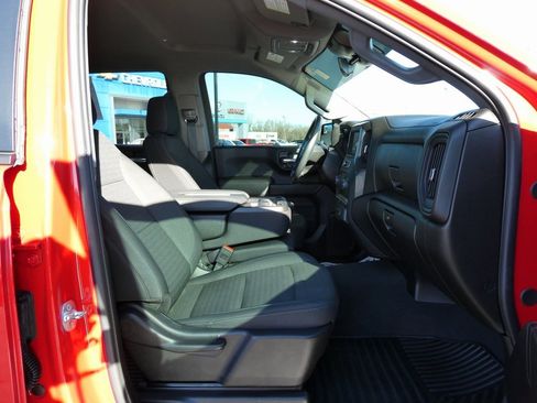 Certified 2025 Chevrolet Silverado 1500 Custom image 13