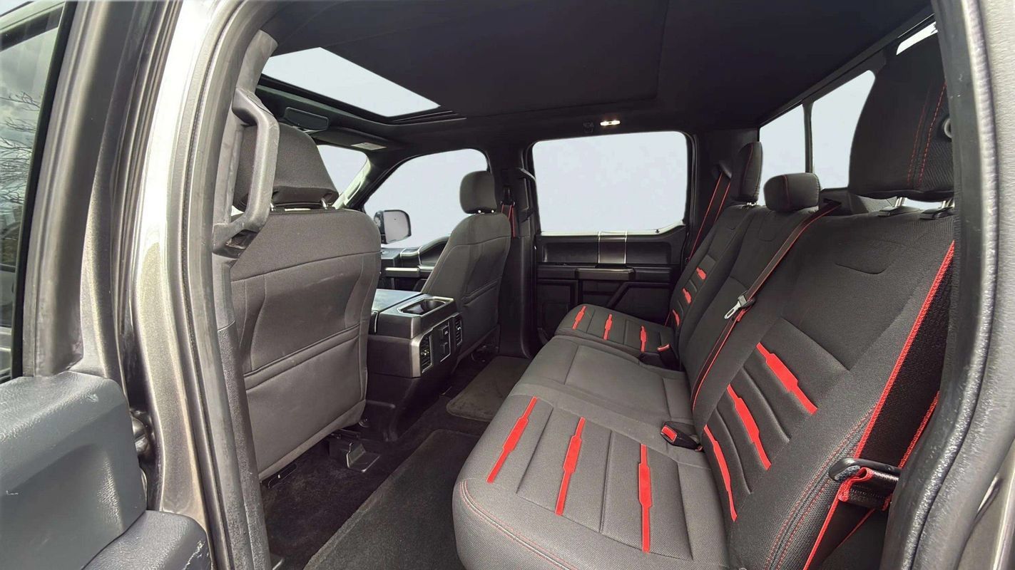 Used 2016 Ford F150 XLT w/ Equipment Group 302A Luxury AWD/4WD image 12