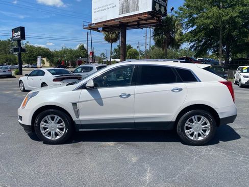 Used 2011 Cadillac SRX Luxury FWD image 3