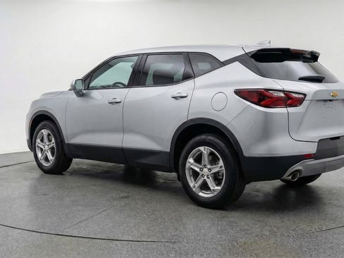 Used 2025 Chevrolet Blazer LT FWD image 6