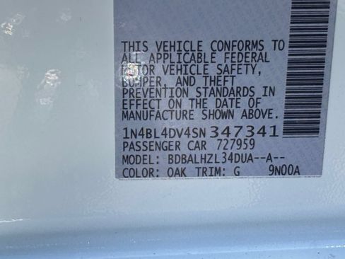 Used 2025 Nissan Altima 2.5 SV FWD image 29