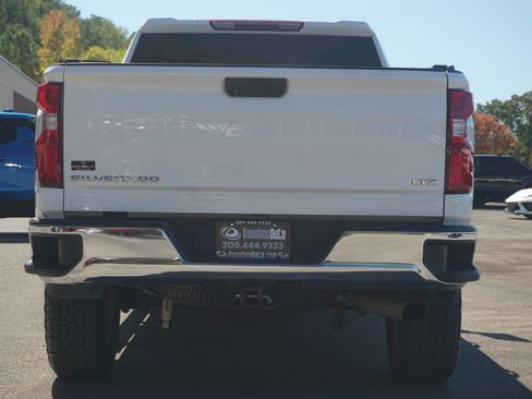 Used 2021 Chevrolet Silverado 2500 LTZ image 8