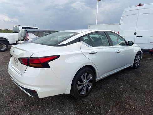 Used 2024 Nissan Altima 2.5 S FWD image 5