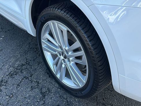 Used 2018 Audi Q5 2.0T Premium Plus w/ Premium Plus Package image 9