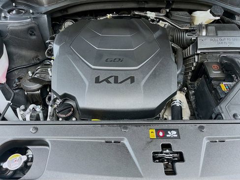 Used 2022 Kia Telluride SX w/ Towing Package FWD image 33