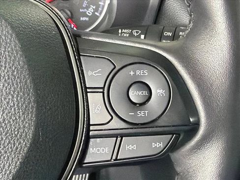 Used 2021 Toyota RAV4 XLE Premium AWD/4WD image 27