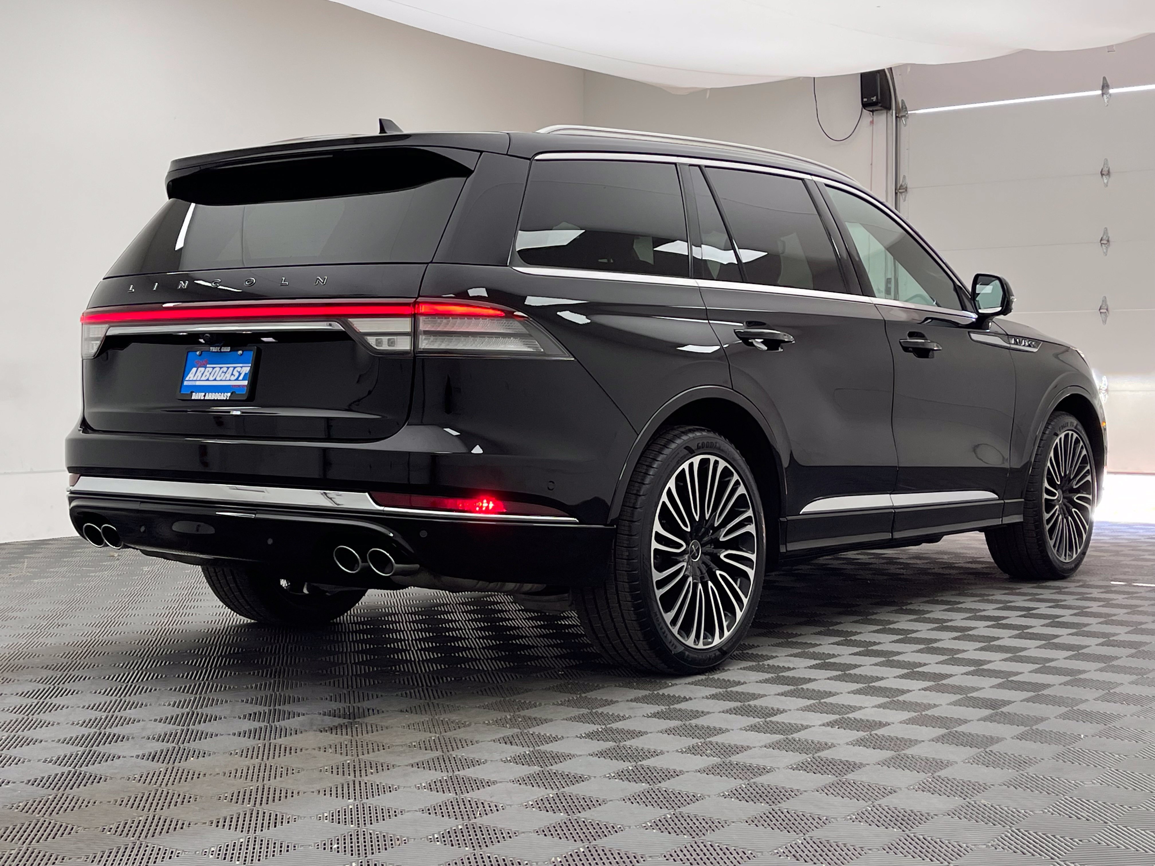Used 2023 Lincoln Aviator Black Label w/ Dynamic Handling Package AWD/4WD image 9