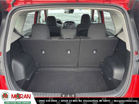 Used 2025 Kia Soul LX image 28